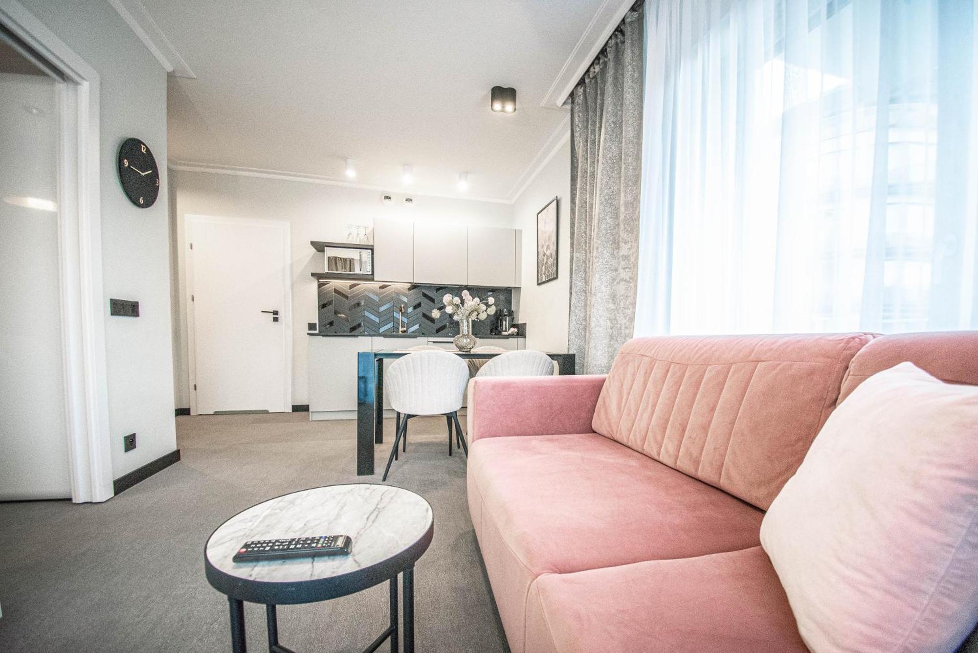 Apartamenty Na Wyspie - Albus & Rubus - Parking ชวีโนวิชแจ ภายนอก รูปภาพ